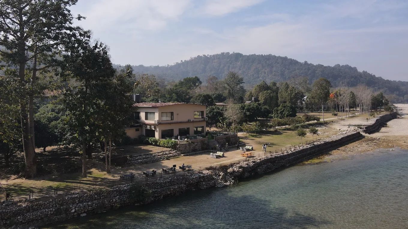 best hotel stay in jim corbett