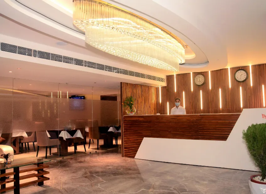 8fol- by-LaRiSa-Basti-reception