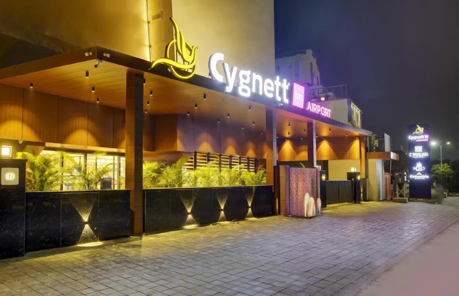 Entrance view of Cygnett Inn Airport Jaipur with exterior frontage and arrival area