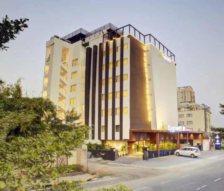 Cygnett-Inn-Airport-Jaipur-facade