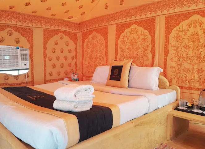 Foxoso-Luxury-Camps-Jaisalmer-royal-swiss-tent