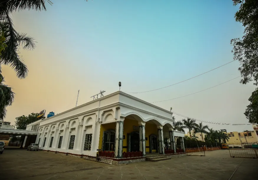 Hotel-Goverdhan-Palace-Mathura-facade