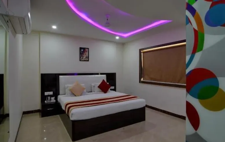 Hotel-Karan-Villas-Agra-Suiteroom