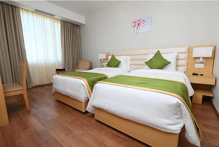 Hotel_Pushkara_Sarovar_Portico_deluxe_room