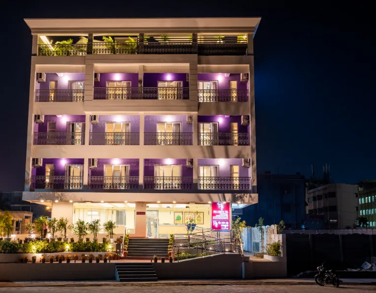 Hotel_Regenta_Central_puri_facade