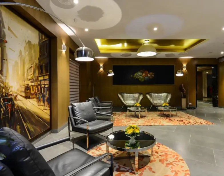 Howard_Johnson_by_Wyndham_Kolkata_Airport_commonarea