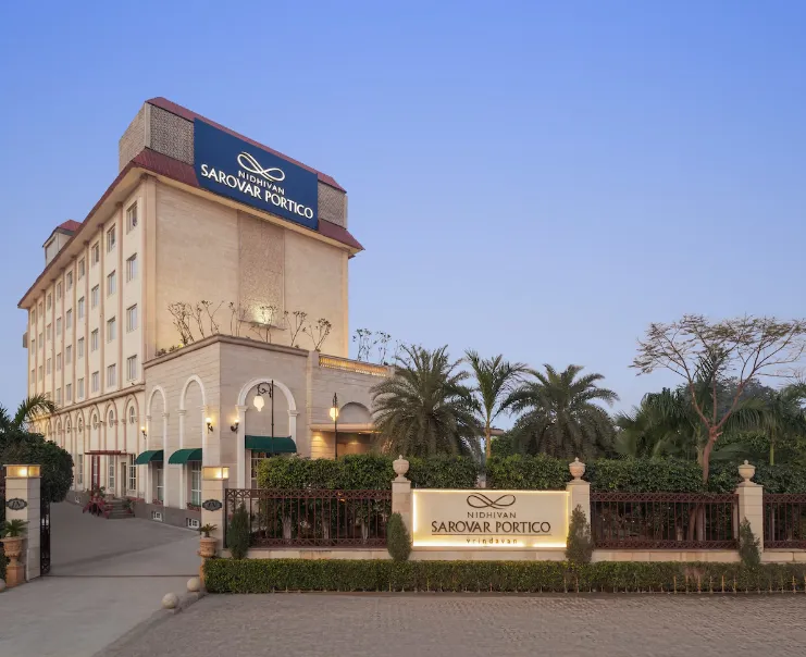 Nidhivan-Sarovar-PorticoVrindavan-facade