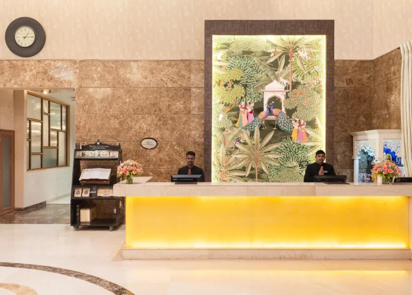 Nidhivan-Sarovar-PorticoVrindavan-reception