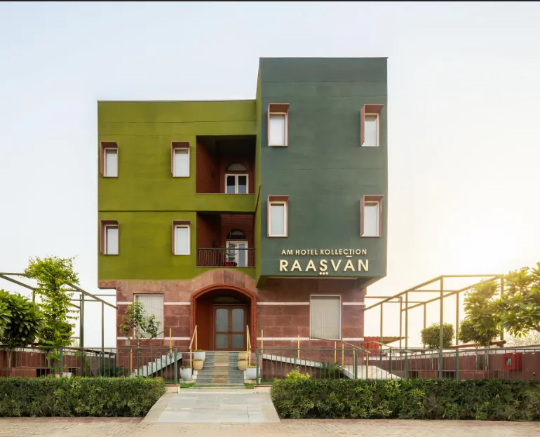 Raasvan-Vrindavan-AM-Hotel-Kollection-facade