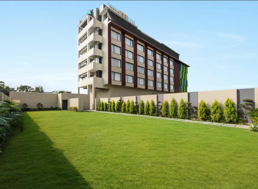 Ramada-Encore-by-Wyndham-Bareilly-Civil-Lines-outdoor