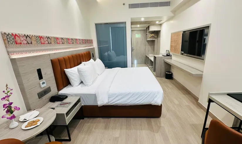 Regenta-Central-Jaipur-club-king-room