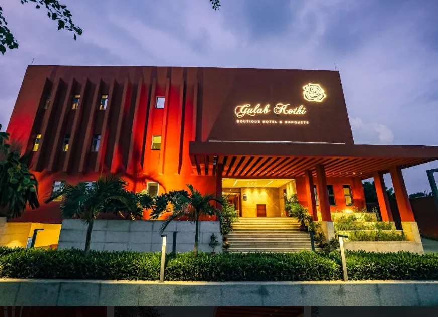 Regenta-Gulab-Kothi-Varanasi-facade