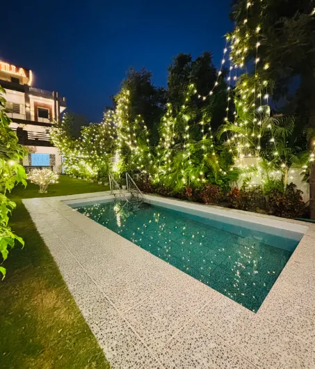 Rk-hotel-pryagraj-swimmingpool