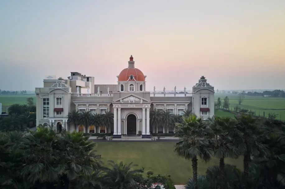 Royal-Kingdom-Sarovar-Portico-Pilibhit-facade
