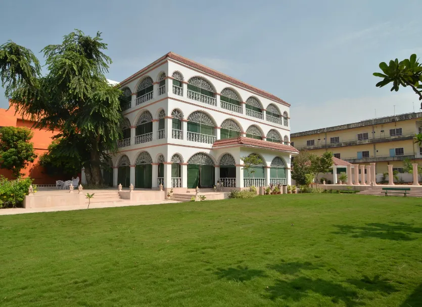 Saptapuri-Varanasi-by-REGENTA-facade