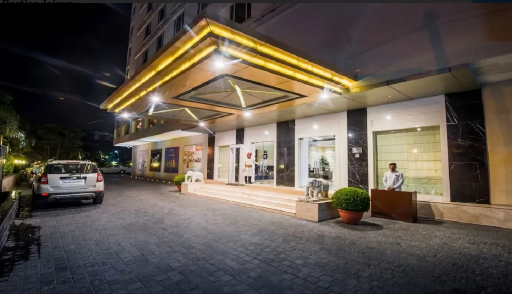 Hotel entrance of Sarovar Portico Jaipur displaying exterior structure and arrival driveway