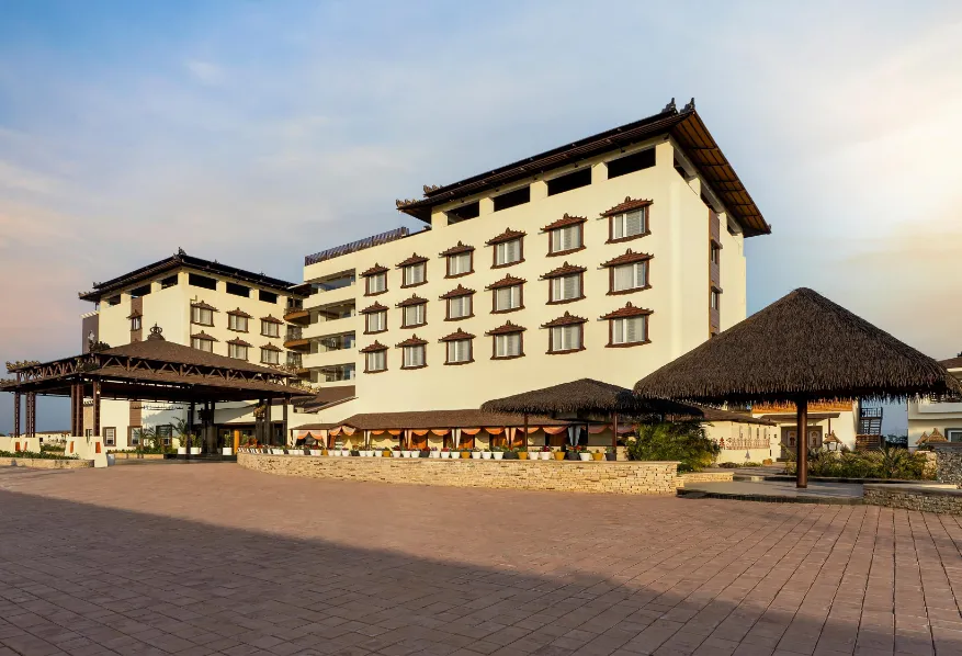 Shyama-Sarovar-Portico-facade