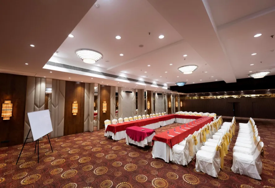 golden_tulip_banquet