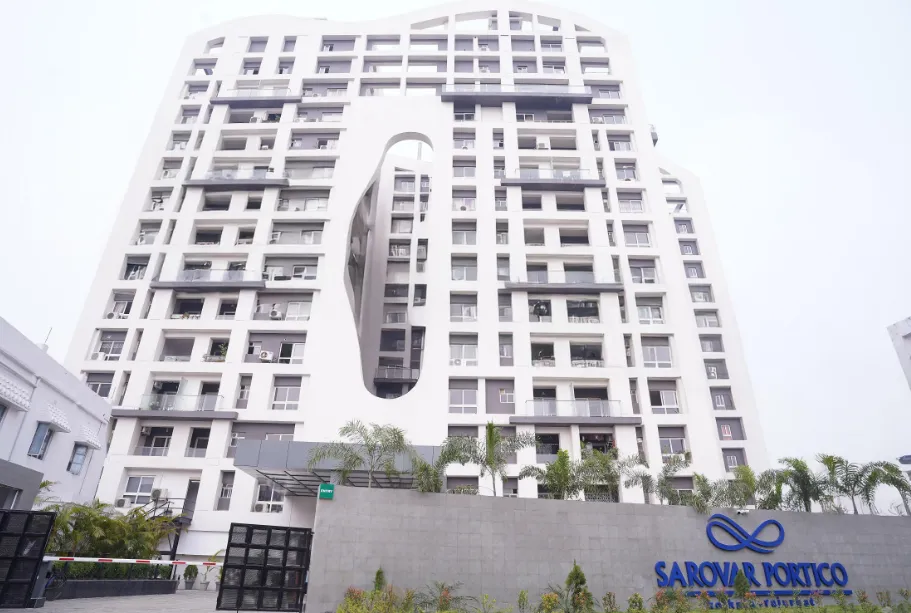 Exterior view of Sarovar Portico hotel in Kolkata