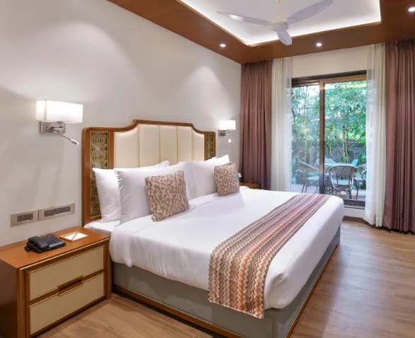 Arova-Wood-Zinc-lonavala-room