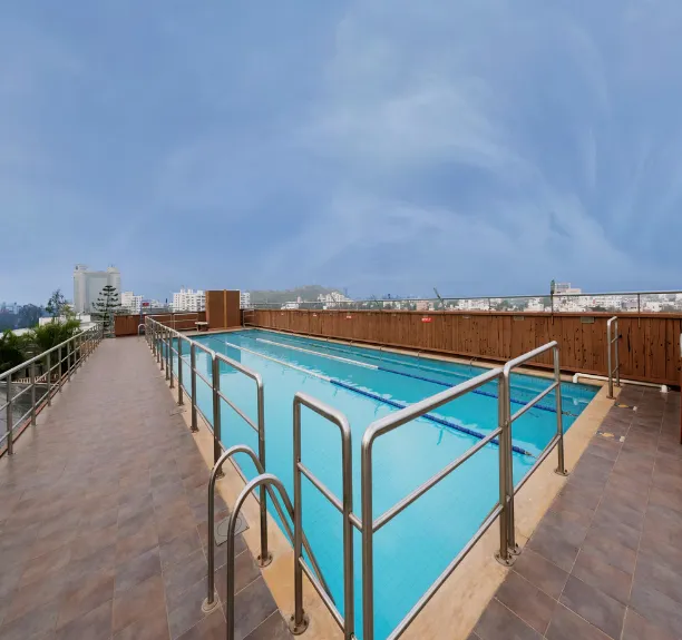 E-Square-The-Fern-Pune-swimmingpool
