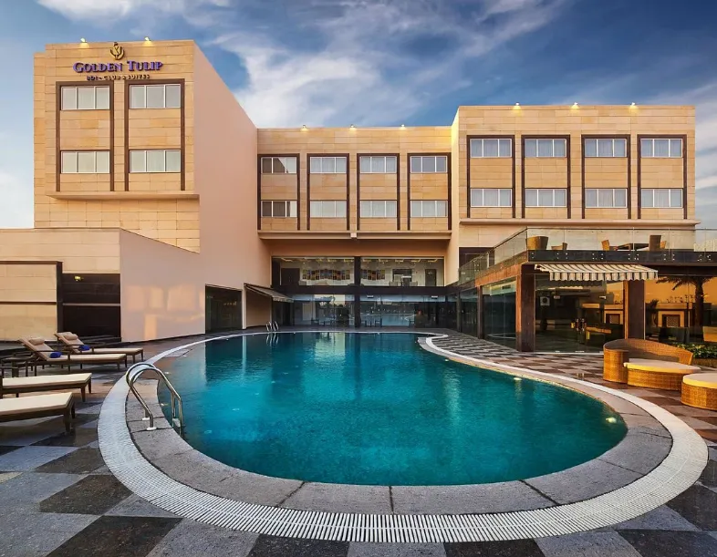 Golden-Tulip-Hotel-Bhiwadi-facade