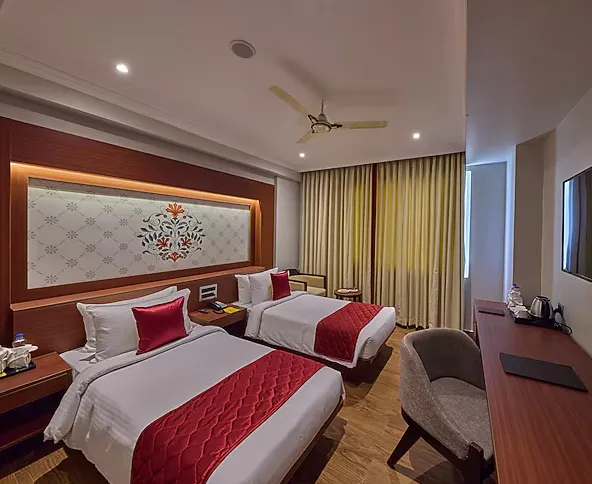 Golden-Tulip-Tirupati-deluxe-twin-room