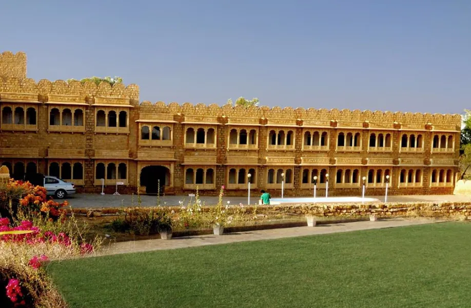 Himmatgarh-Palace-Jaisalmer-facade