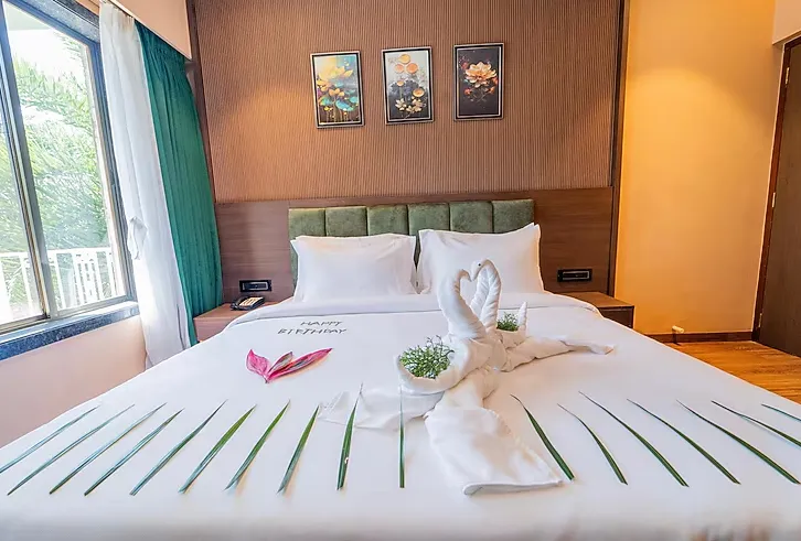 Orient-Beacon-Resort-Panchgani-superior-room