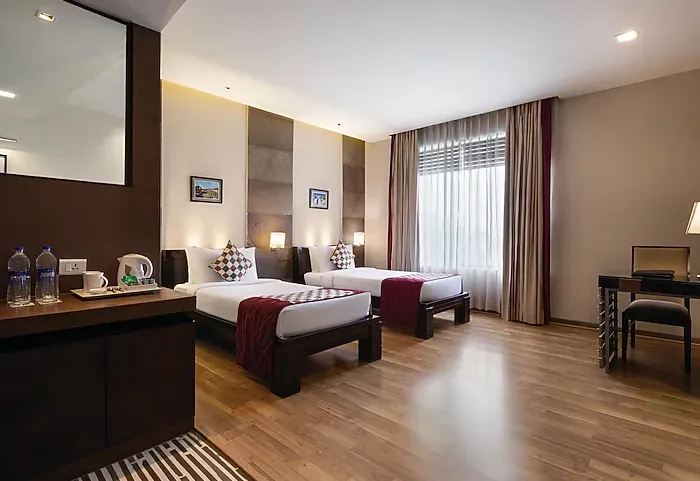 Ramada-by-Wyndham-Ajmer-2kingbed-deluxeroom-nonsmoking