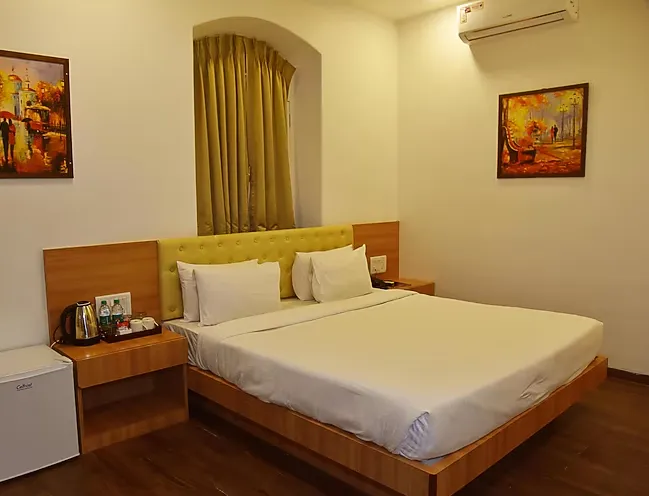 Regenat-Place-Greenleaf-Mahabaleshwar-executive-view-room