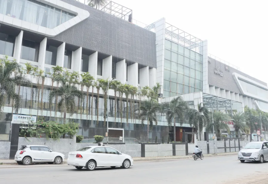 Regenta-Central-Hotel-nagpur-facade
