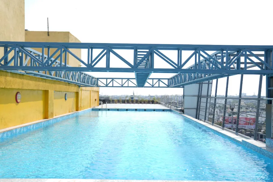 Regenta-Central-Hotel-nagpur-swimmingpool