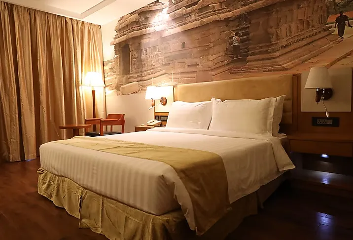 Regenta-Central-RS-Chennai-deluxe-room