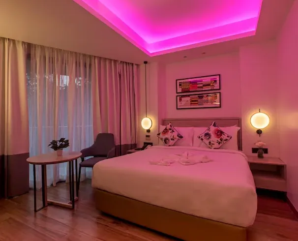 Regenta-SGS-Greenotel-Lonavala-standard-kingroom