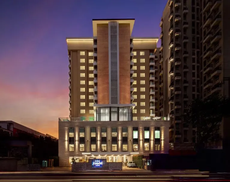 Royal-Hometel-Suites-Dahisar-facade