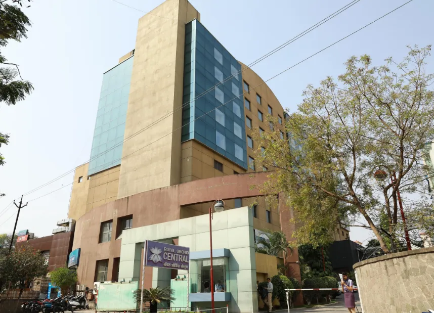 Royal-Orchid-Central-Pune-facade