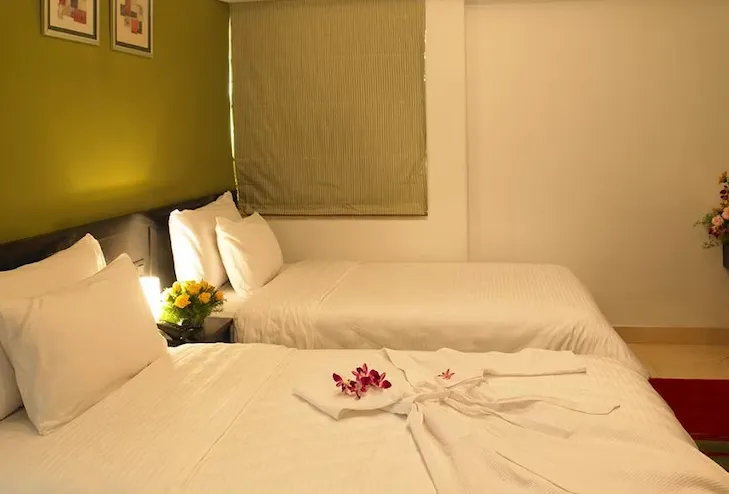 Royal-Orchid-Golden-Suite-Pune-deluxe-suite-with-balcony