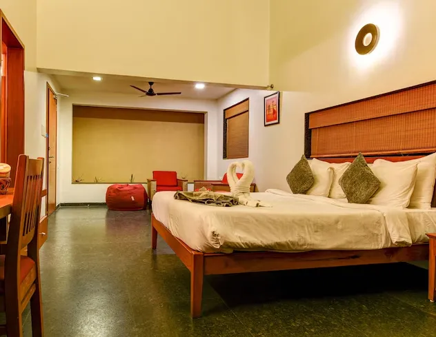 Soma-Vine-Village-Nashik-executive-room