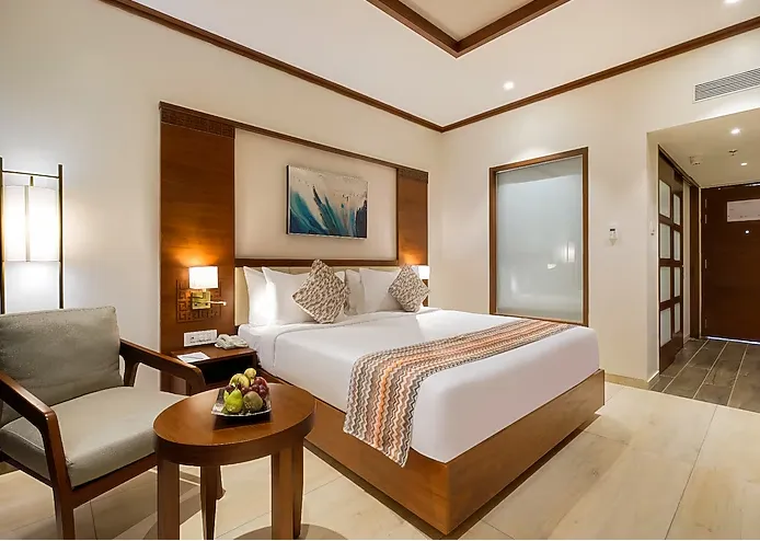 The-Fern-Lonavala-wintergreen-room-with-balcony