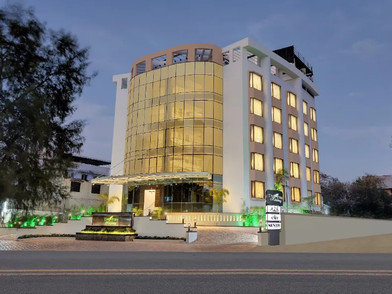 The-Fern-Residency-MIDC-Pune-facade