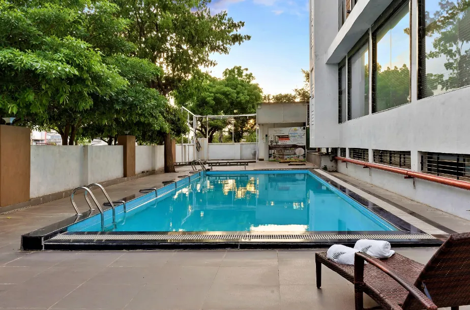 The-Fern-Residency-Parbhani-swimmingpool