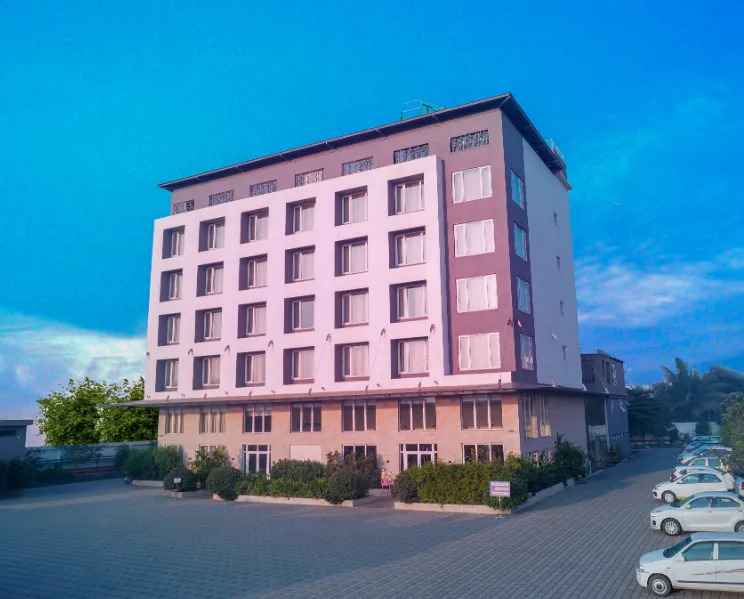 The-Fern-Residency-Satara-facade