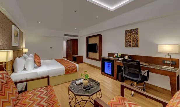 The-Fern-Residency-Satara-wintergrenroom