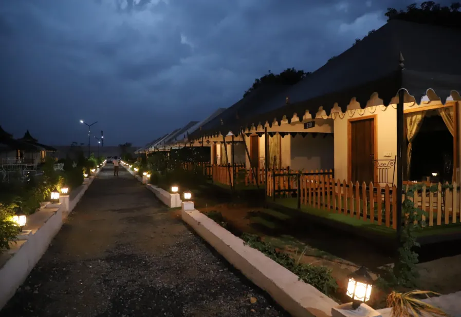 The-Glorious-Hills-Resort-Pushkar-entrance