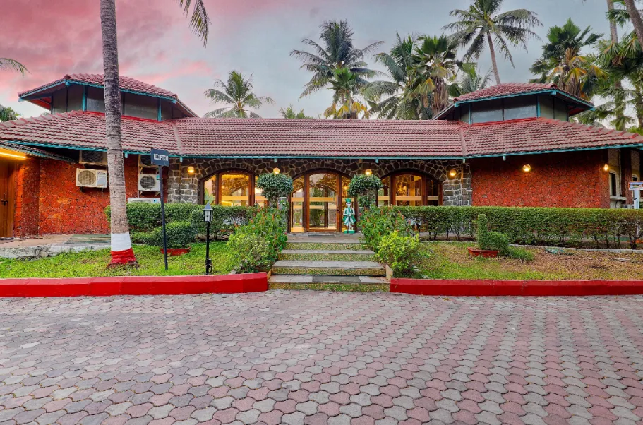 Tropicana-Resort-Spa-Alibaug-entrance