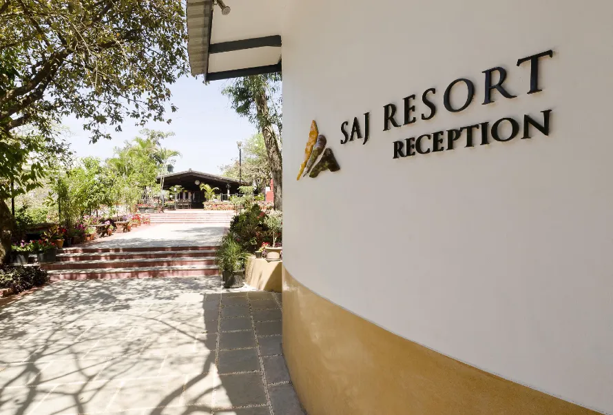 resort-Saj-On-The-Mountain-entrance