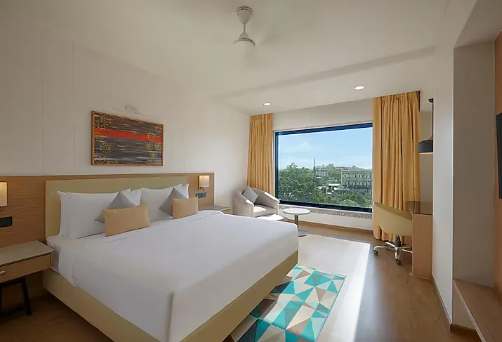 Best-Western-Plus-Indore-deluxe-room-king