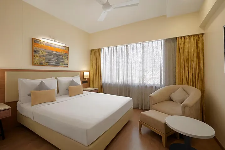 Best-Western-Plus-Indore-superior-room-king