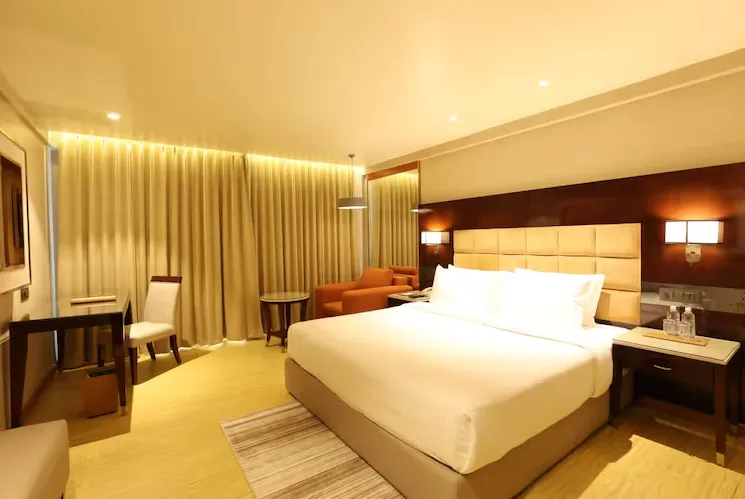 Citadel-Sarovar-Portico-Bengaluru-executive-room